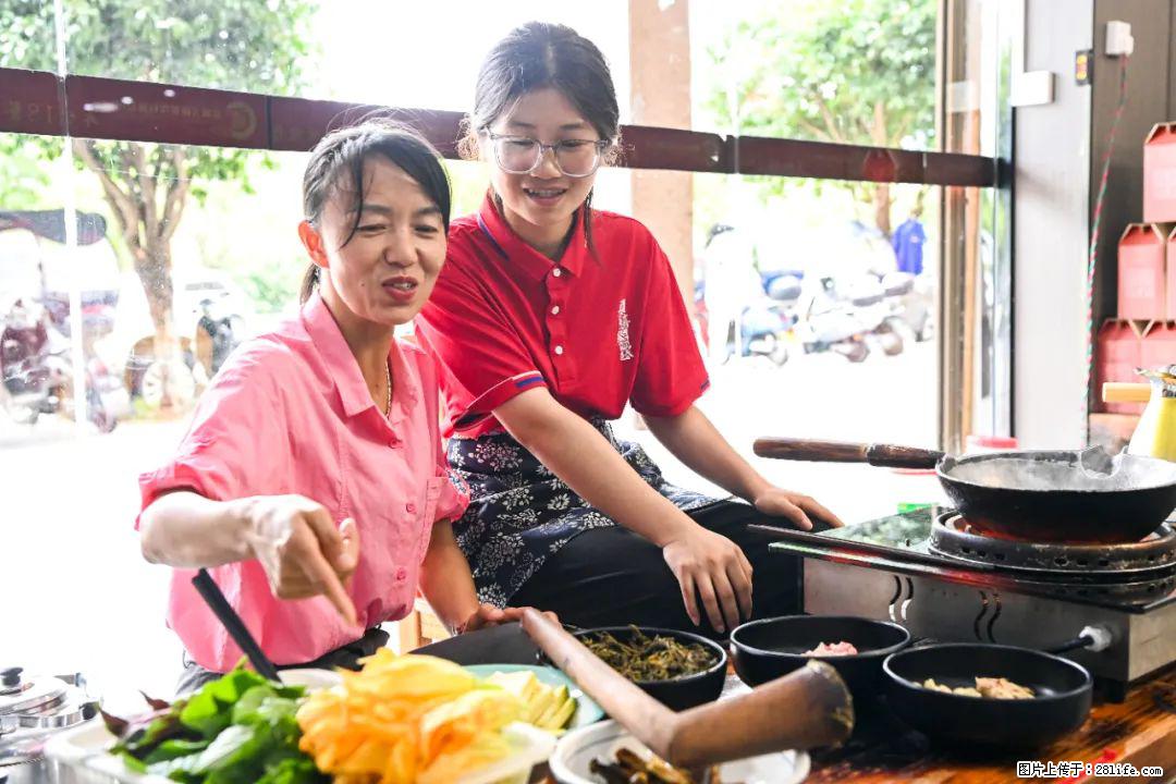 全网追的“扁担女孩”，找了一份暑假工，时薪12元 - 沧州生活资讯 - 沧州28生活网 cangzhou.28life.com